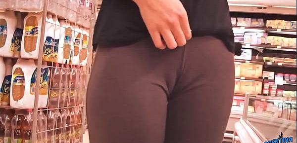  Booty Teen Showing Cameltoe, G-String, Bubble Butt in Public!